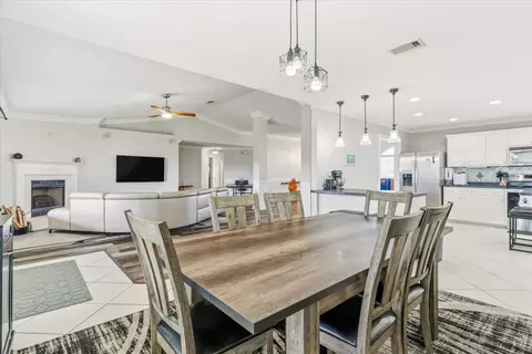 Dining - 2145 Hagood Loop, Crestview, FL 32536 photo 2 of 3