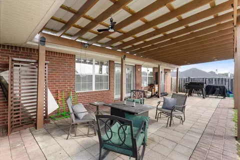 Exterior - 2145 Hagood Loop, Crestview, FL 32536 photo 5 of 8