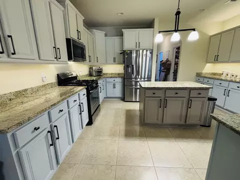 Kitchen - 14 Lullaby Ln, Freeport, FL 32439 photo 1 of 2