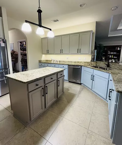 Kitchen - 14 Lullaby Ln, Freeport, FL 32439 photo 2 of 2