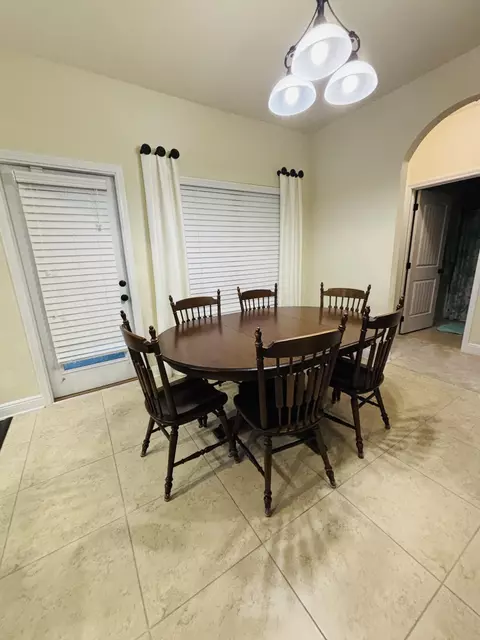 Dining - 14 Lullaby Ln, Freeport, FL 32439 photo 2 of 2
