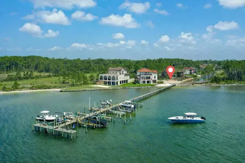 9375 Palmetto Ridge Ct, Navarre, FL 32566