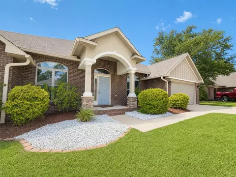 670 Red Fern Rd, Crestview, FL 32536