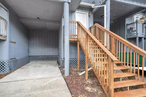 200 White St UNIT 6, Niceville, FL 32578