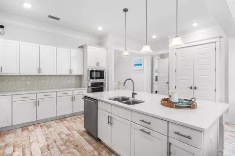 Kitchen - 164 Clipper St, Inlet Beach, FL 32461 photo 4 of 8