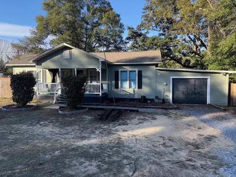 658 Lee Ave, Crestview, FL 32539
