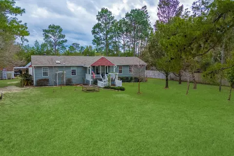 387 Pope St, Freeport, FL 32439