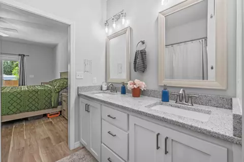 Bath - 2930 Mccarty Ave, Crestview, FL 32539 photo 1 of 3