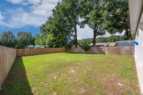Exterior - 2930 Mccarty Ave, Crestview, FL 32539 photo 8 of 11
