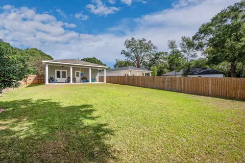 Exterior - 2930 Mccarty Ave, Crestview, FL 32539 photo 10 of 11