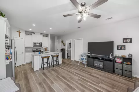 Entry Way - 2930 Mccarty Ave, Crestview, FL 32539 photo 4 of 4
