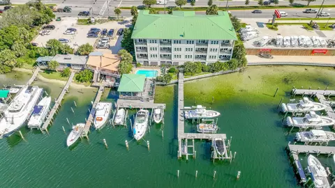 602 Harbor Blvd UNIT 302, Destin, FL 32541