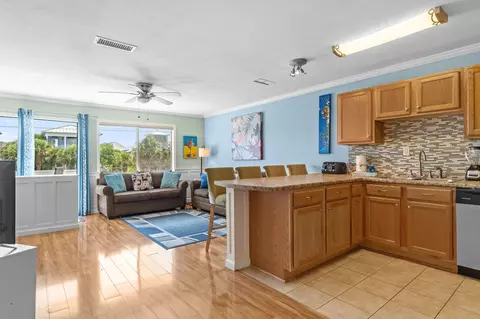 445 Gulf Shore Dr #206, Destin, FL 32541