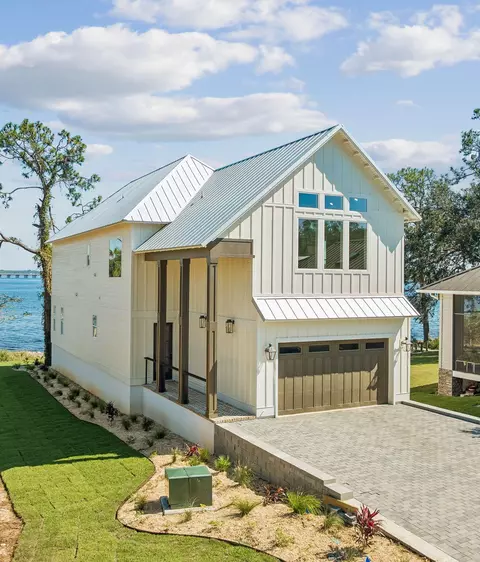 508 Village Oaks Ln, Niceville, FL 32578