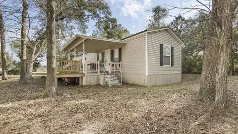 285 Palmetto Ave, Freeport, FL 32439