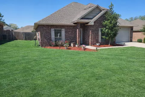 4627 Hermosa Rd, Crestview, FL 32539