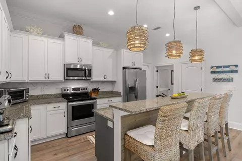 Kitchen - 78 E Grizzly St, Freeport, FL 32439 photo 2 of 4