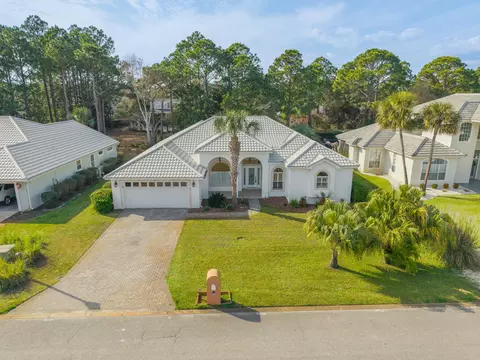 927 Emerald Bay Dr, Destin, FL 32541