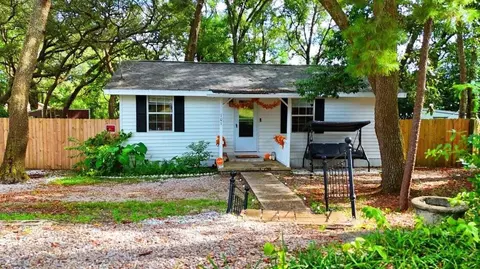 101 3rd St, Niceville, FL 32578