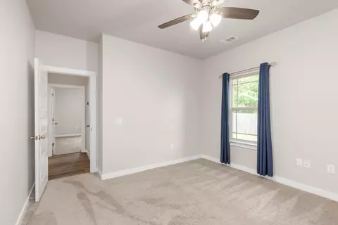 Bedroom - 6437 Amanda Ct, Crestview, FL 32536 photo 11 of 13
