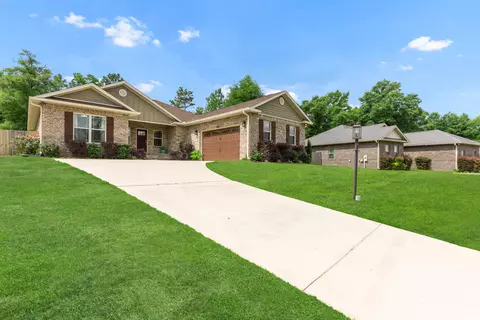 Exterior - 6437 Amanda Ct, Crestview, FL 32536 photo 1 of 9