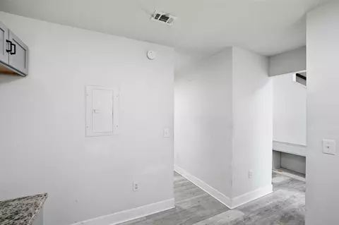 Entry Way - 1636 E 1st Ave, Crestview, FL 32539 photo 3 of 6