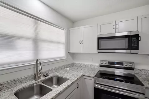 Kitchen - 1636 E 1st Ave, Crestview, FL 32539 photo 3 of 3