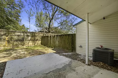 Exterior - 1636 E 1st Ave, Crestview, FL 32539 photo 7 of 12