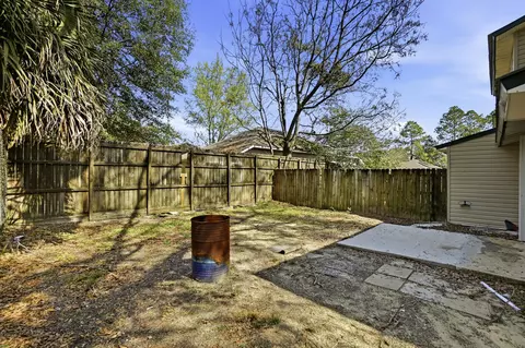 Exterior - 1636 E 1st Ave, Crestview, FL 32539 photo 12 of 12