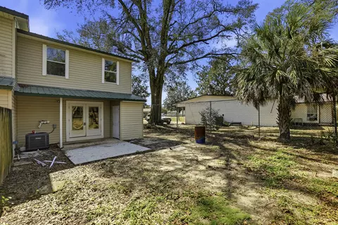 Exterior - 1636 E 1st Ave, Crestview, FL 32539 photo 8 of 12