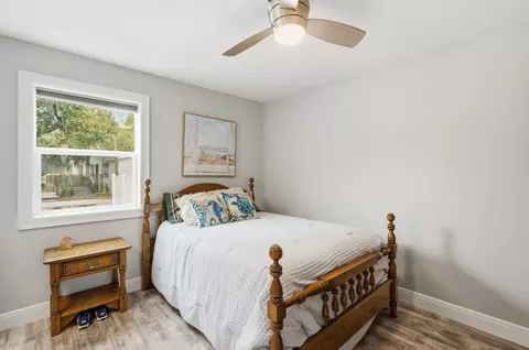 Bedroom - 85 Marsh Dr, Freeport, FL 32439 photo 3 of 3