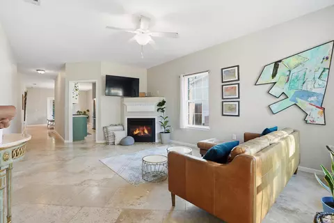 2457 S Lakeview Dr, Crestview, FL 32536