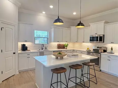 Kitchen - 275 E Tweet St, Freeport, FL 32439 photo 1 of 2