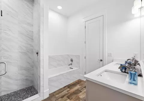 Bath - 151 Snowdrift Rd, Miramar Beach, FL 32550 photo 11 of 12