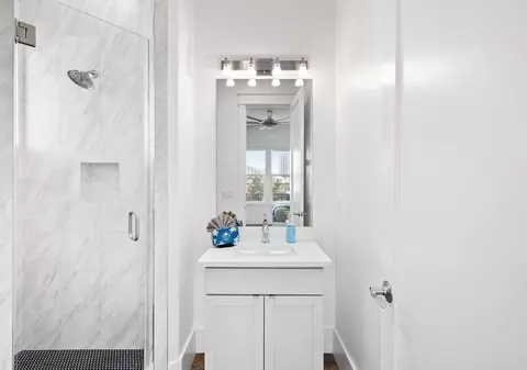 Bath - 151 Snowdrift Rd, Miramar Beach, FL 32550 photo 2 of 12