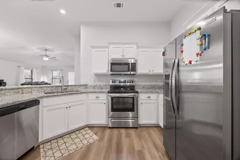 Kitchen - 109 Ridgeway Cir, Crestview, FL 32536 photo 3 of 3