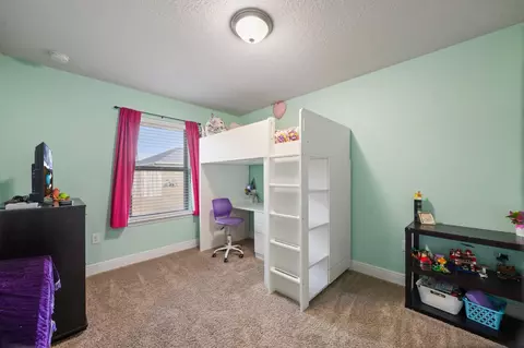 Bedroom - 109 Ridgeway Cir, Crestview, FL 32536 photo 4 of 4