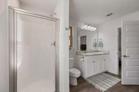 Bath - 109 Ridgeway Cir, Crestview, FL 32536 photo 1 of 3