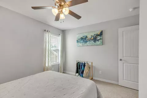 Bedroom - 503 Eisenhower Dr, Crestview, FL 32539 photo 7 of 11