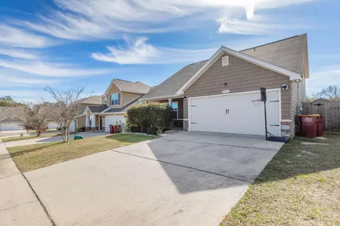 Exterior - 503 Eisenhower Dr, Crestview, FL 32539 photo 3 of 5