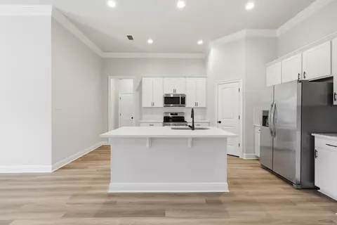 Kitchen - 4631 Jayhawk Dr, Crestview, FL 32539 photo 3 of 7
