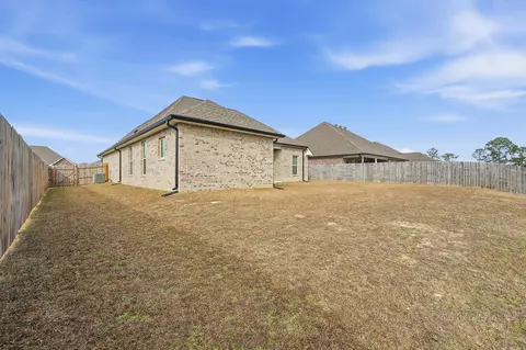 Exterior - 4631 Jayhawk Dr, Crestview, FL 32539 photo 6 of 13