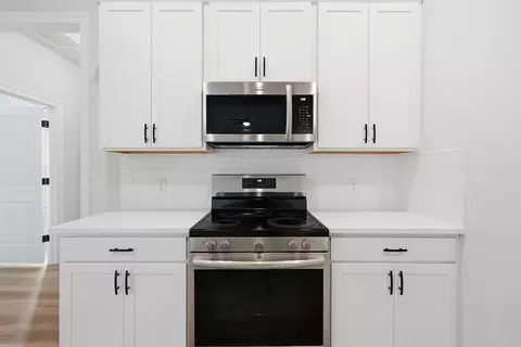 Kitchen - 4631 Jayhawk Dr, Crestview, FL 32539 photo 4 of 7