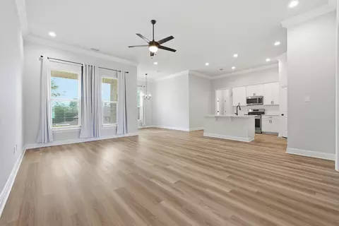 Living - 4631 Jayhawk Dr, Crestview, FL 32539 photo 2 of 6