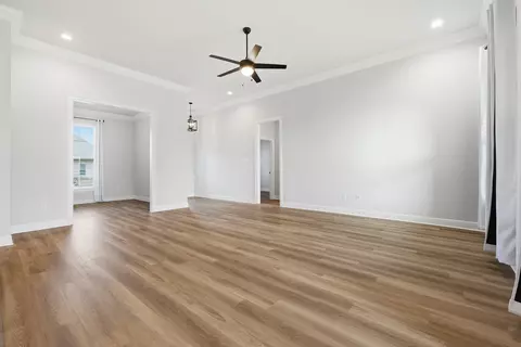 Living - 4631 Jayhawk Dr, Crestview, FL 32539 photo 4 of 6
