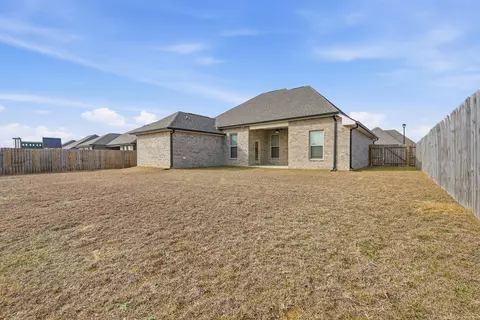 Exterior - 4631 Jayhawk Dr, Crestview, FL 32539 photo 4 of 13