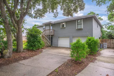 6913 Sea Shark Cir, Navarre, FL 32566