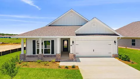 82 E Gray Owl Dr, Freeport, FL 32439