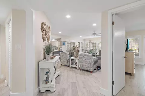 9815 Us Highway 98 W UNIT 204, Miramar Beach, FL 32550