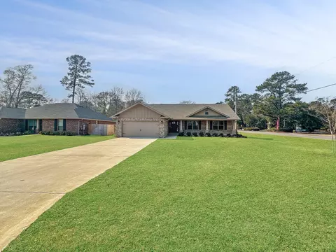 5908 Silvercrest Blvd, Crestview, FL 32536 photo 3
